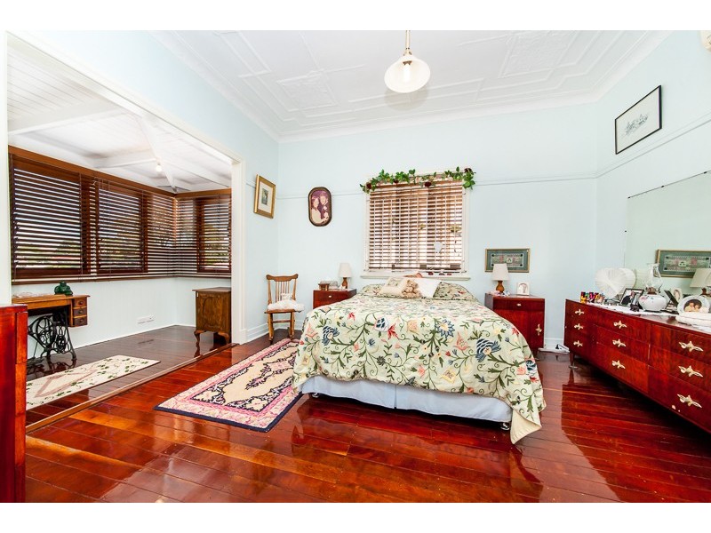 24 Brinawa Street, Camp Hill QLD 4152