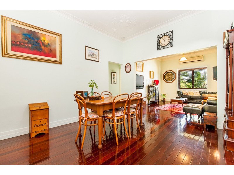 24 Brinawa Street, Camp Hill QLD 4152