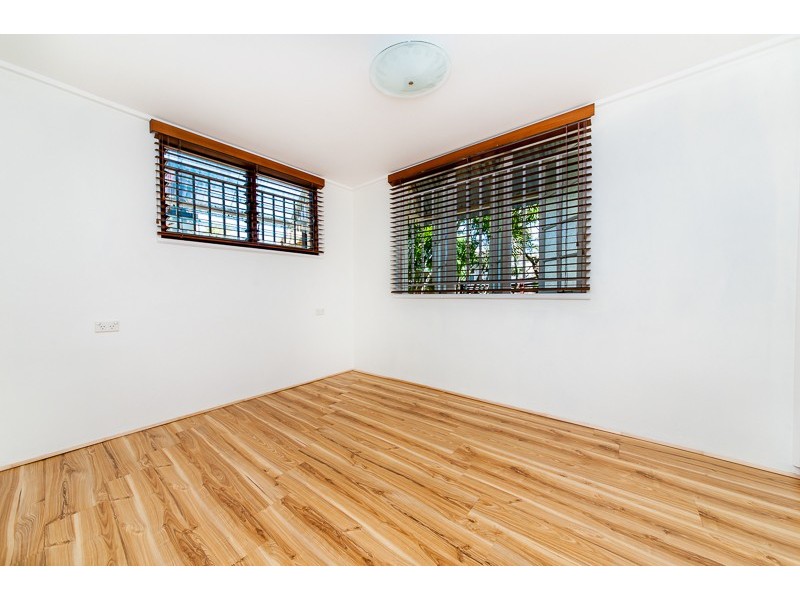 24 Brinawa Street, Camp Hill QLD 4152