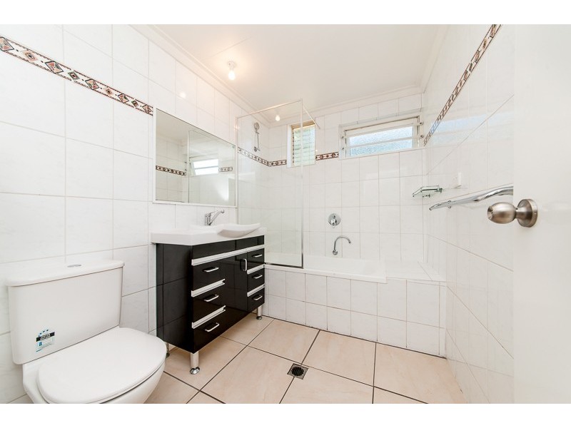 24 Brinawa Street, Camp Hill QLD 4152