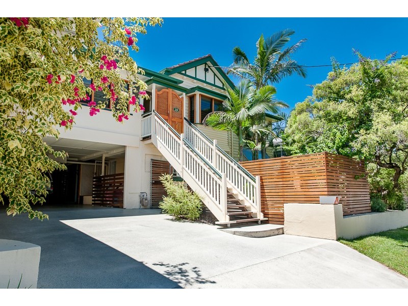 24 Brinawa Street, Camp Hill QLD 4152