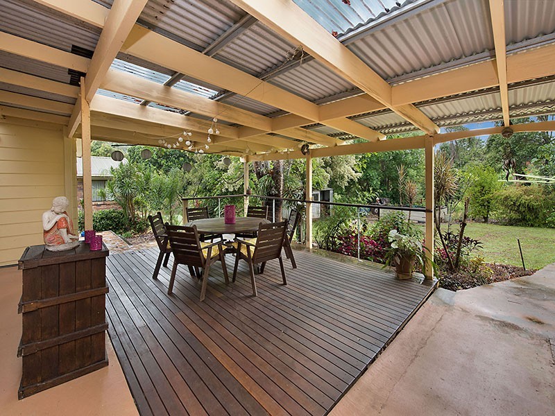 19 Roberts, Palmwoods QLD 4555