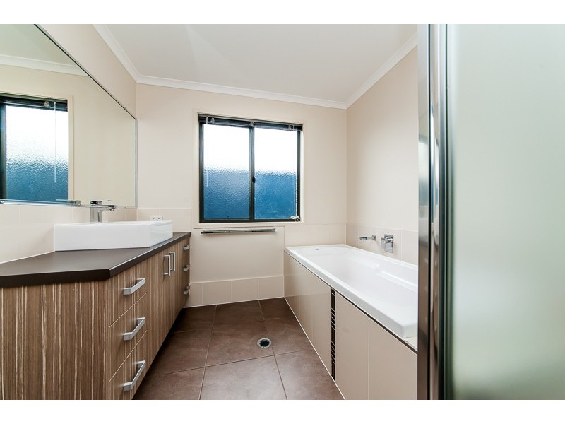 46 Robertson Drive, Burnside QLD 4560