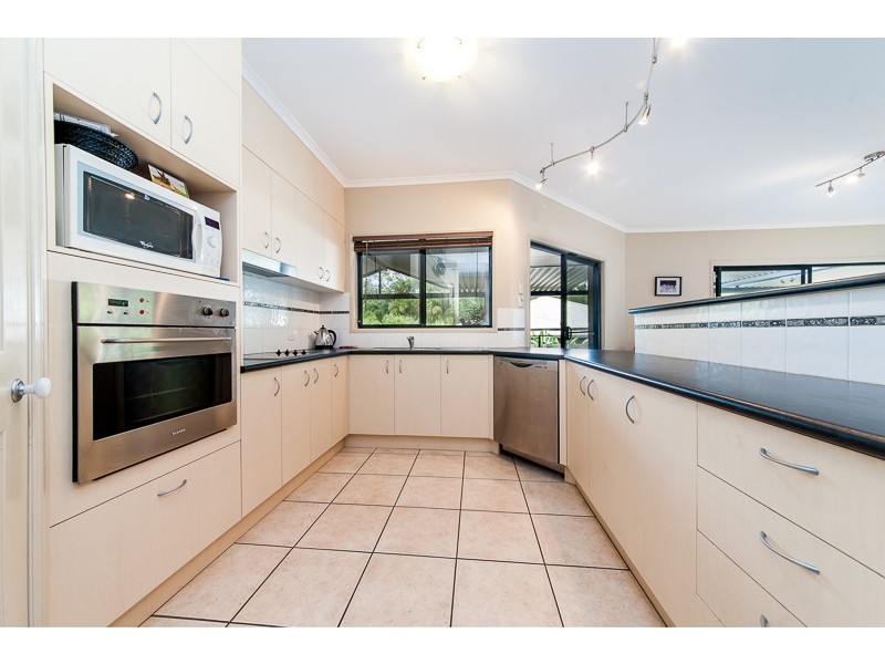 9 Crows Ash Court, Palmwoods QLD 4555