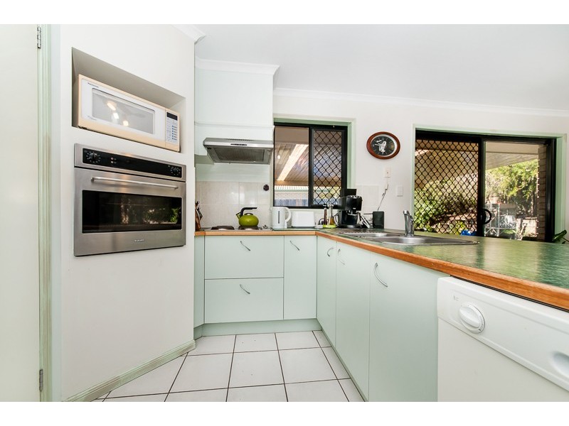 13 Robertson Drive, Burnside QLD 4560