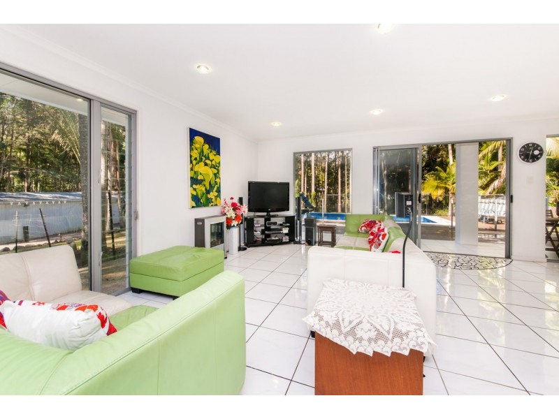 52 De Zen Road, Palmview QLD 4553