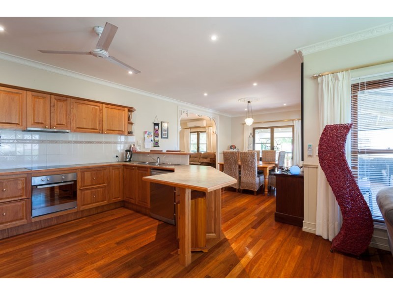 15 Petigrain Avenue, Palmwoods QLD 4555