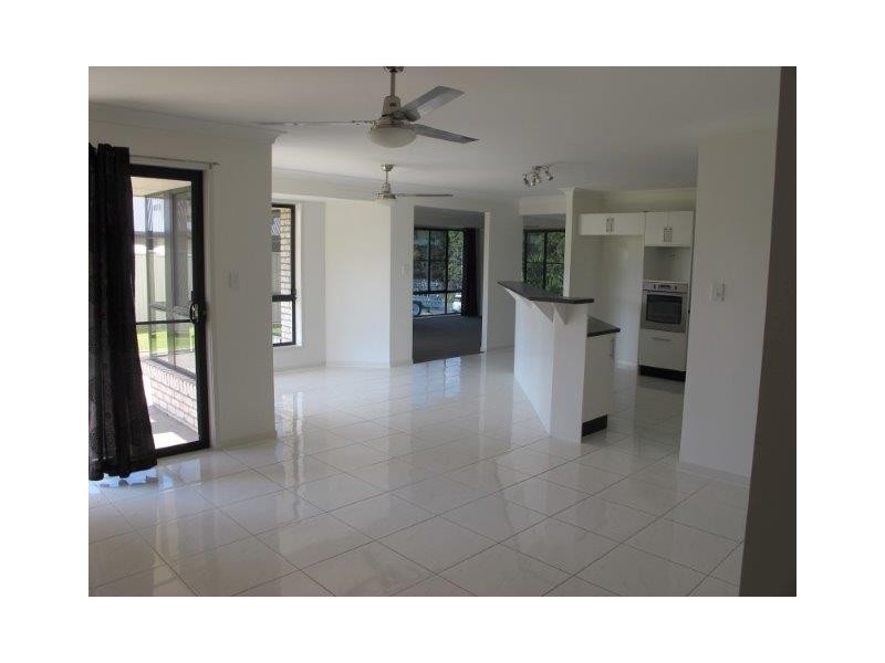 3 Dixon Court, Mooloolah Valley QLD 4553