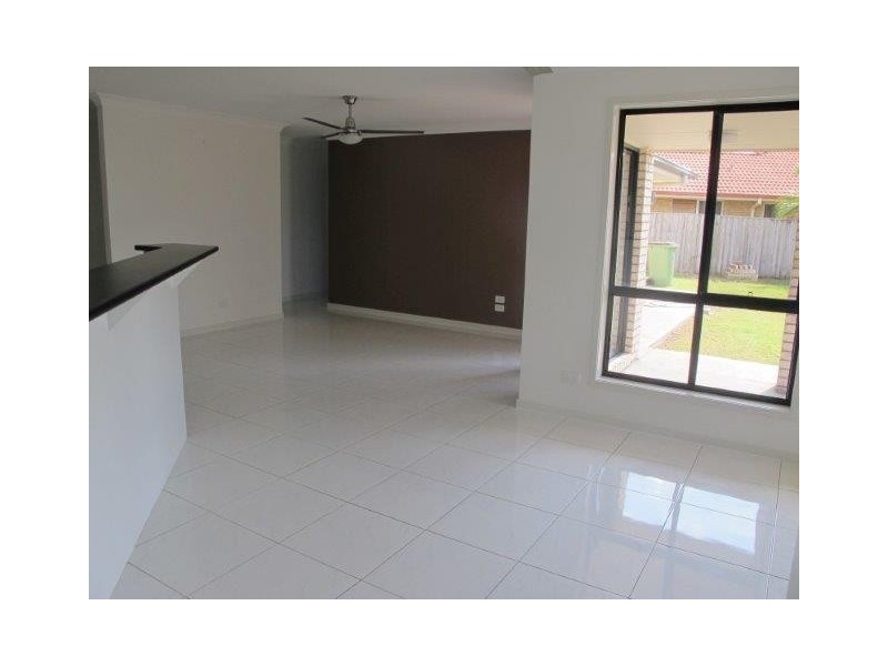 3 Dixon Court, Mooloolah Valley QLD 4553