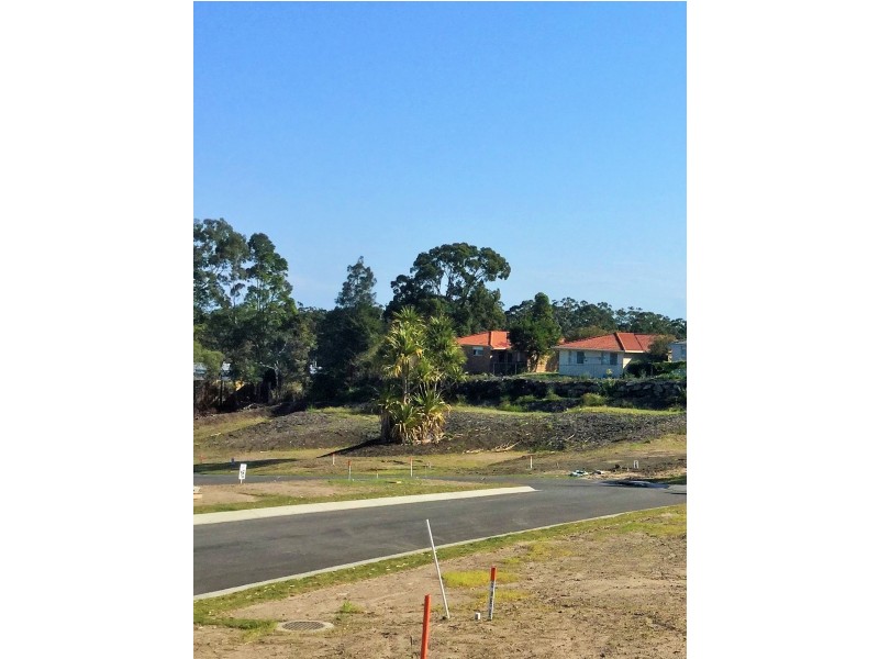 82 Caloundra Road, Little Mountain QLD 4551