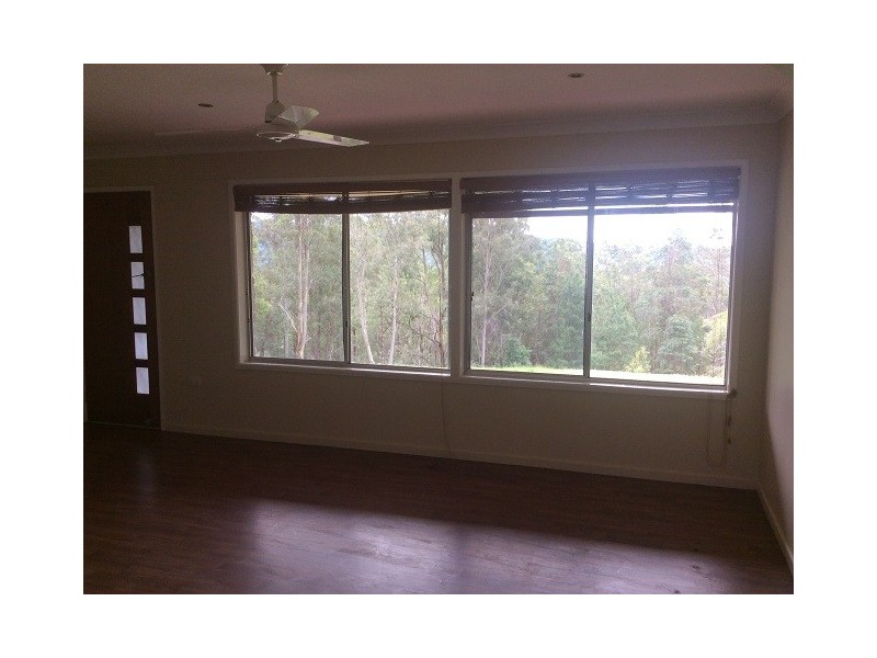 367 Hunchy Rd, Hunchy QLD 4555