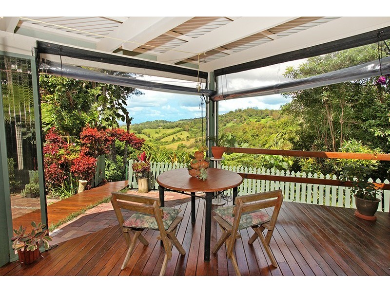 6 Maple Avenue, Mapleton QLD 4560