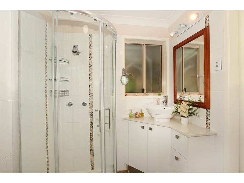 6 Maple Avenue, Mapleton QLD 4560