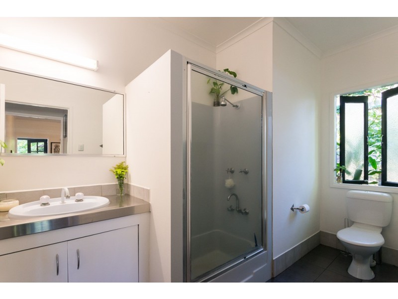 5 Hibiscus Street, Parklands QLD 4560