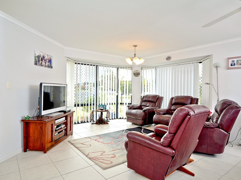 9 Bentwood St, Burrum Heads QLD 4659