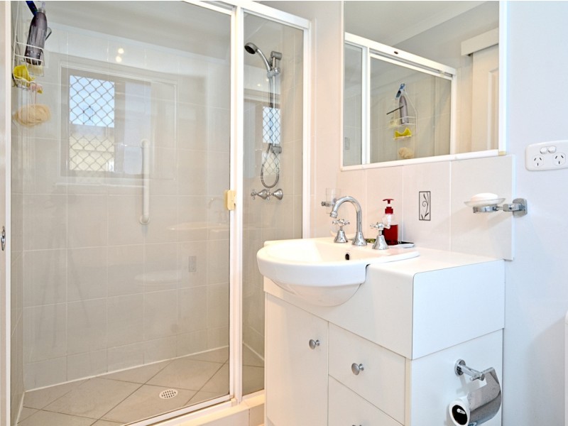 9 Bentwood St, Burrum Heads QLD 4659