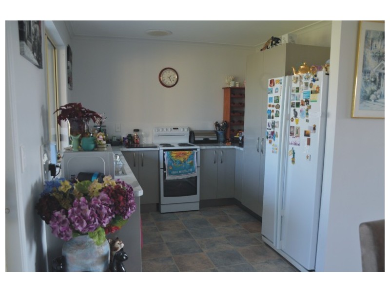 90 Beach Drive, Burrum Heads QLD 4659