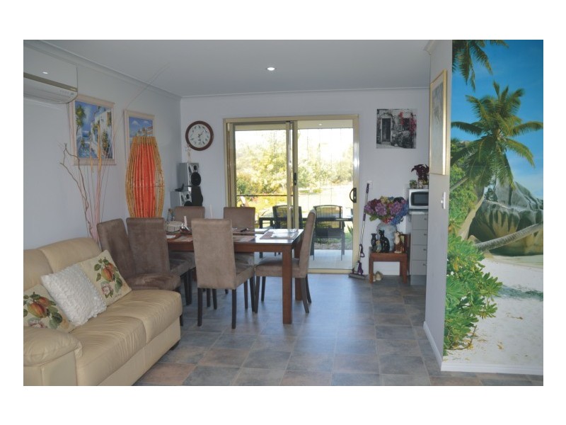 90 Beach Drive, Burrum Heads QLD 4659