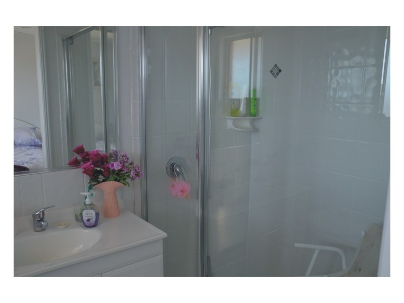 90 Beach Drive, Burrum Heads QLD 4659