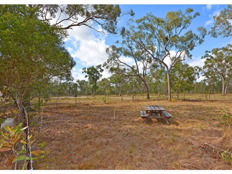 405 Pacific Haven Circuit, Pacific Haven QLD 4659