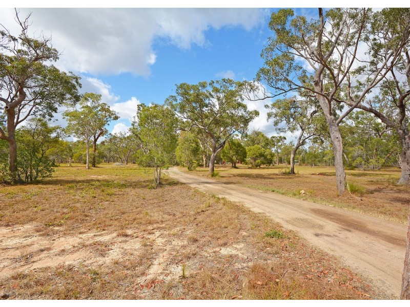 405 Pacific Haven Circuit, Pacific Haven QLD 4659