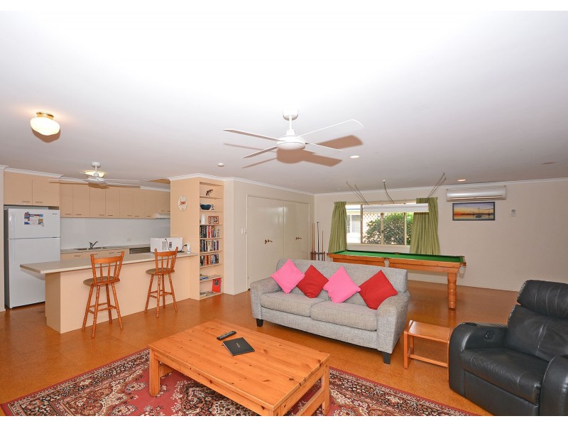 1 SIMPSON STREET, Burrum Heads QLD 4659