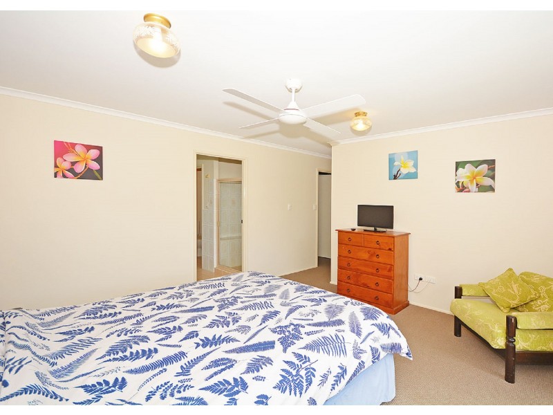 1 SIMPSON STREET, Burrum Heads QLD 4659