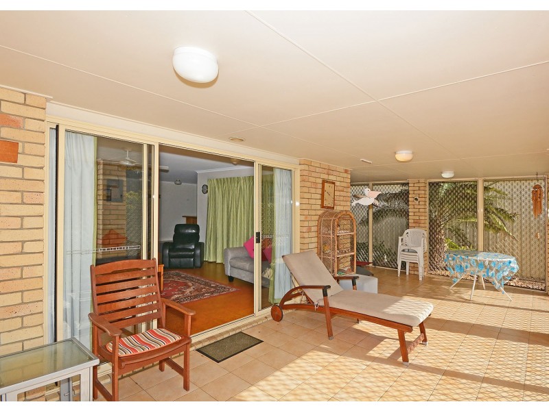 1 SIMPSON STREET, Burrum Heads QLD 4659