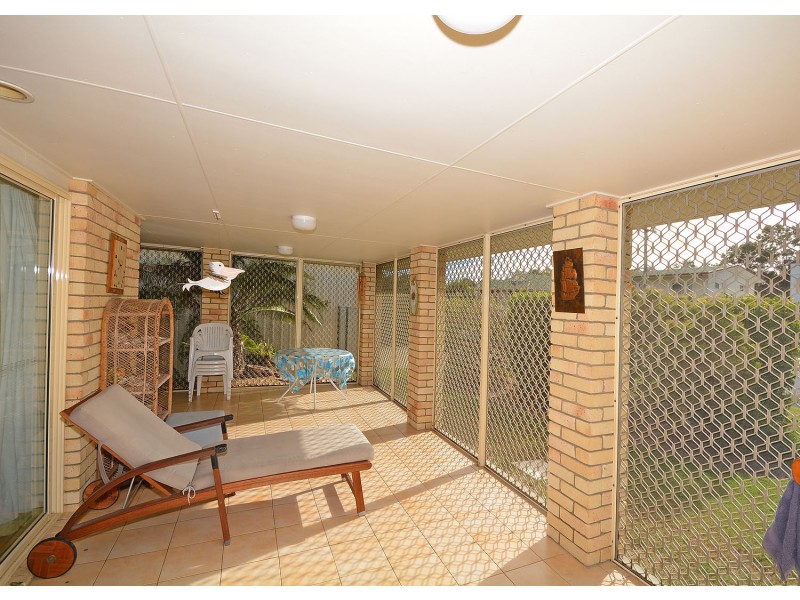 1 SIMPSON STREET, Burrum Heads QLD 4659