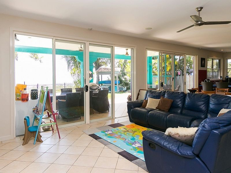 58 Kingfisher Pde, Toogoom QLD 4655