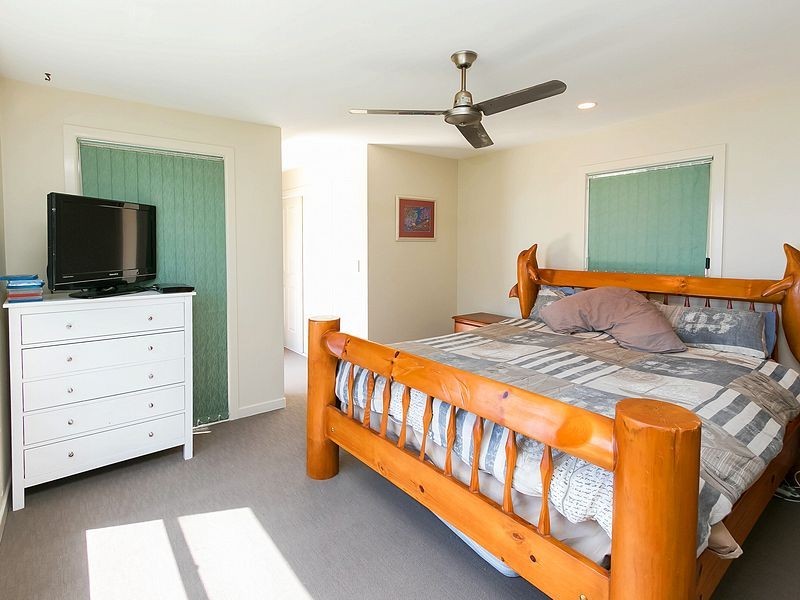 58 Kingfisher Pde, Toogoom QLD 4655