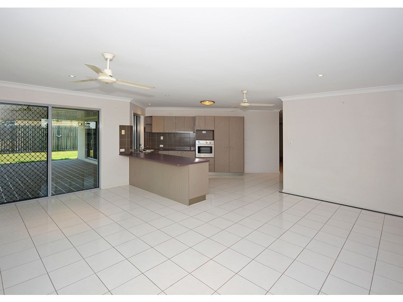 16 BEACH DRIVE, Burrum Heads QLD 4659