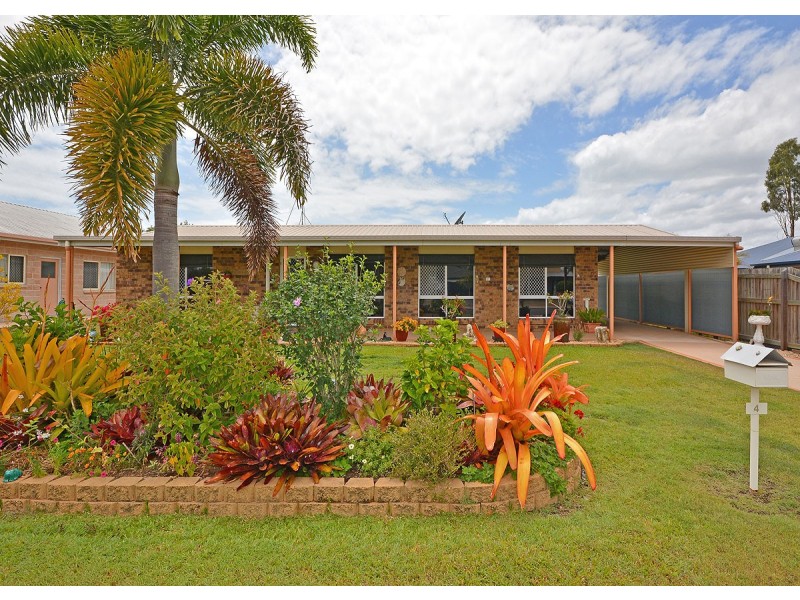 4 Lakeside Drive, Burrum Heads QLD 4659