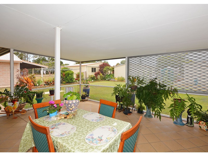 4 Lakeside Drive, Burrum Heads QLD 4659