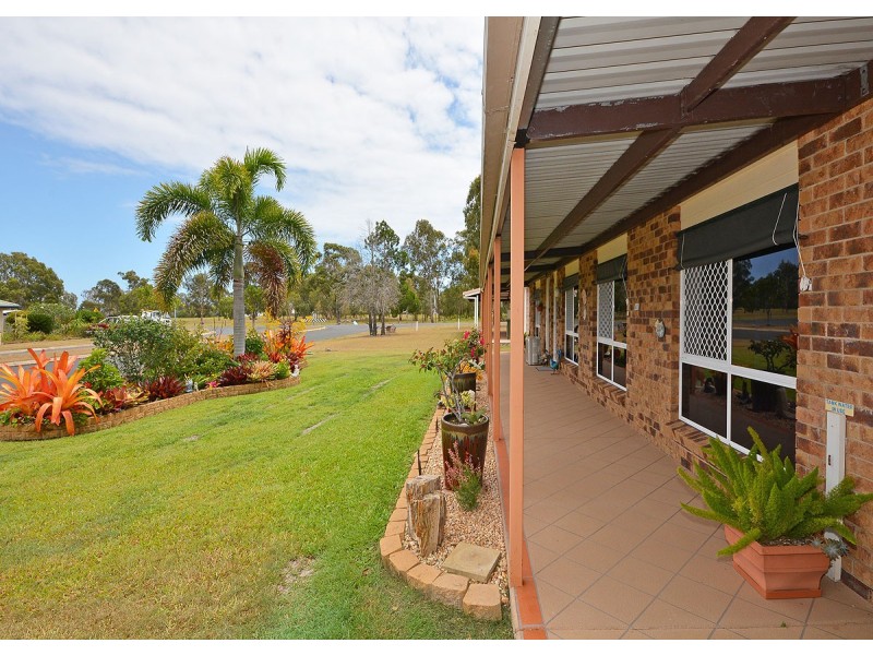 4 Lakeside Drive, Burrum Heads QLD 4659