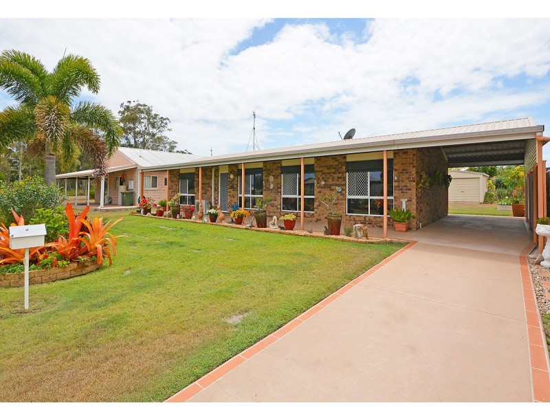 4 Lakeside Drive, Burrum Heads QLD 4659