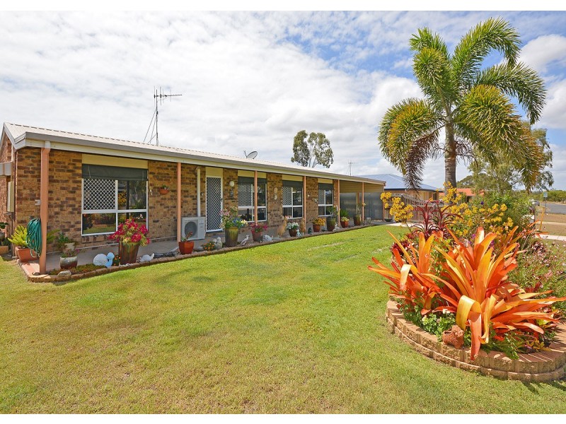 4 Lakeside Drive, Burrum Heads QLD 4659