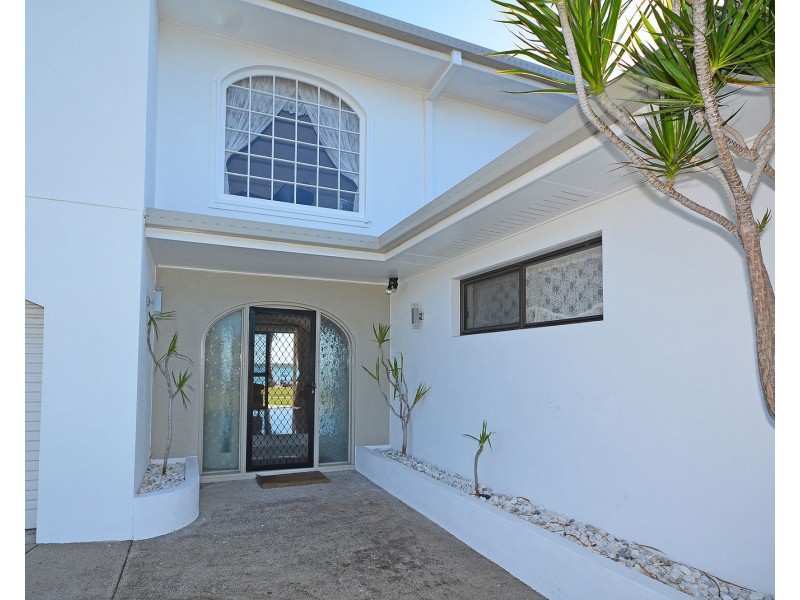 70 Riverview Drive, Burrum Heads QLD 4659