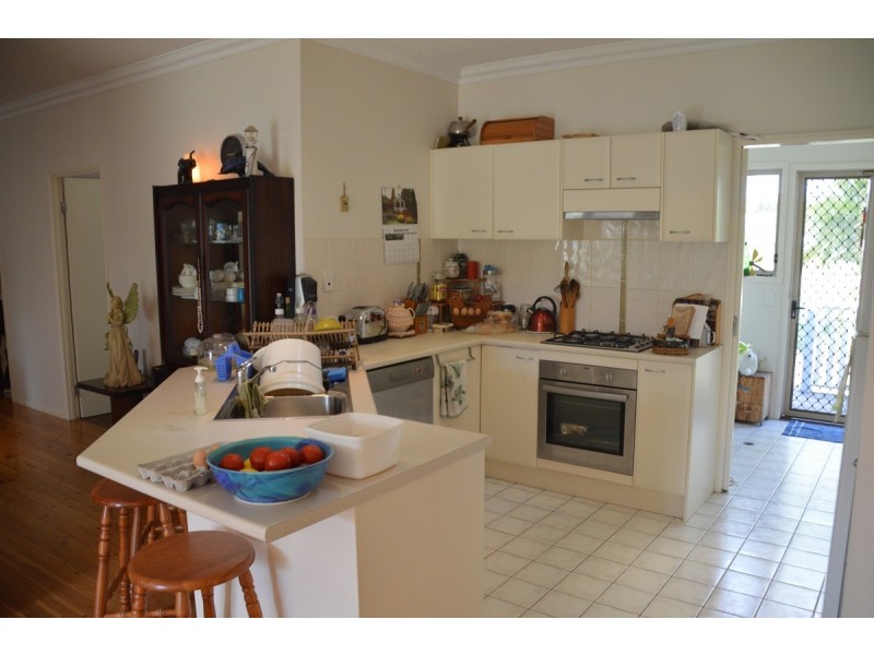 68 Old Bruce Highway, Howard QLD 4659