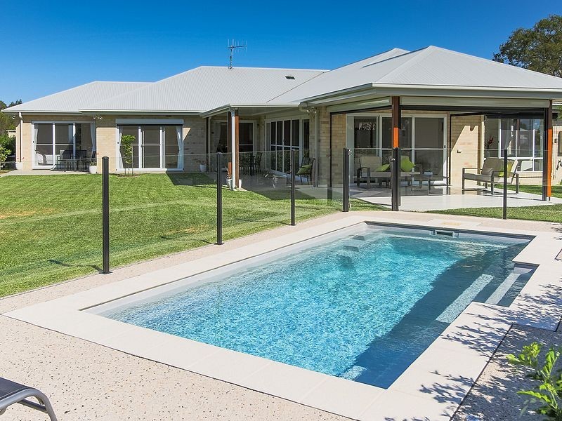 9 Fulmar Court, Burrum Heads QLD 4659