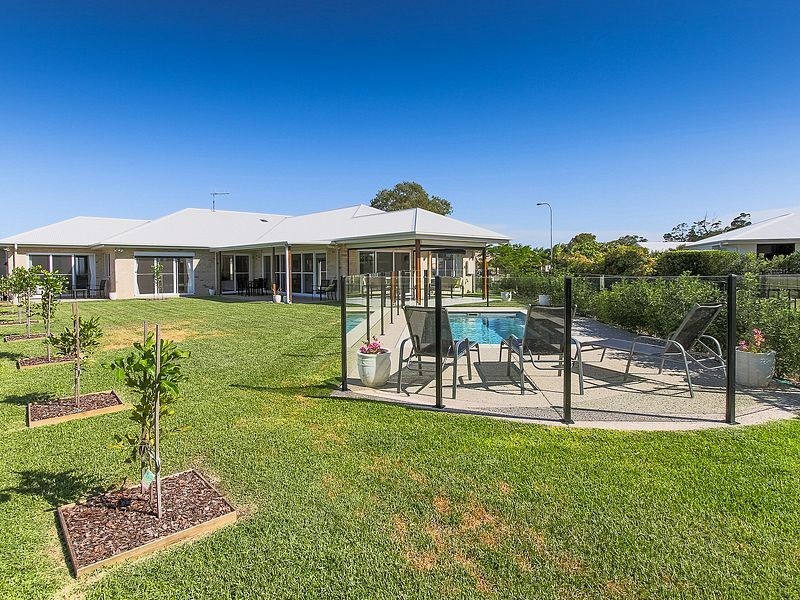 9 Fulmar Court, Burrum Heads QLD 4659
