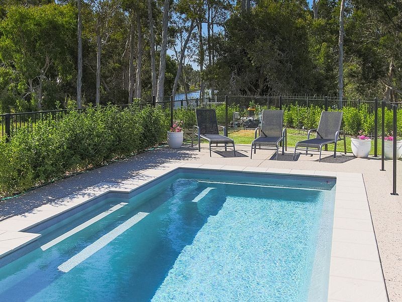 9 Fulmar Court, Burrum Heads QLD 4659