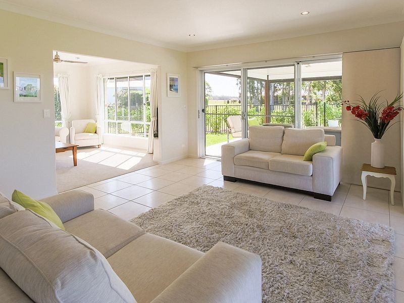 9 Fulmar Court, Burrum Heads QLD 4659