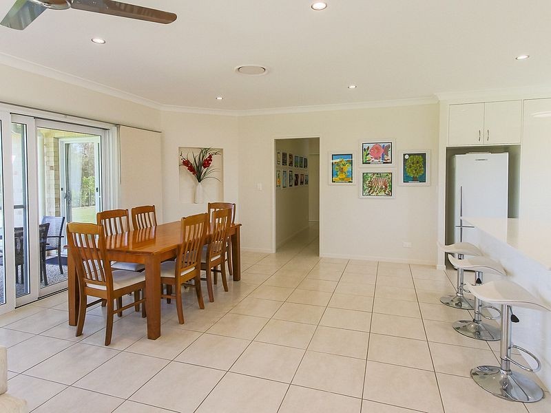 9 Fulmar Court, Burrum Heads QLD 4659