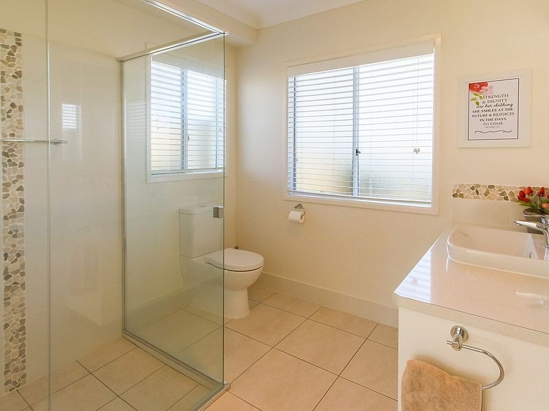 9 Fulmar Court, Burrum Heads QLD 4659