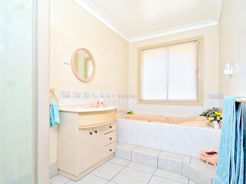 11 Bluegum Drive, Burrum Heads QLD 4659