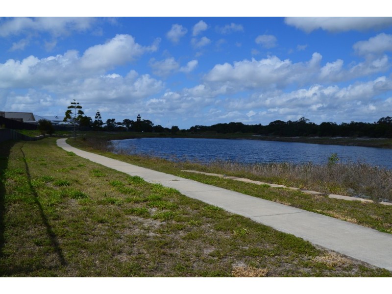 25 Honey Myrtle Close, Burrum Heads QLD 4659