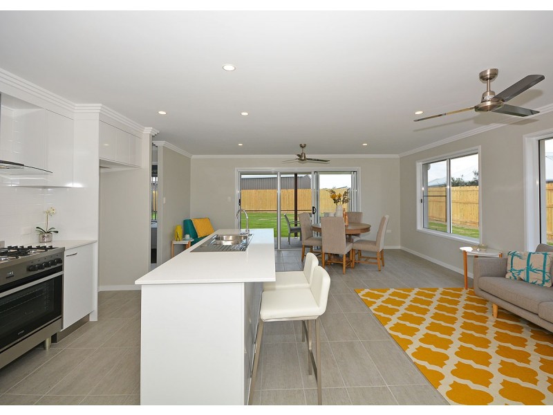 25 Honey Myrtle Close, Burrum Heads QLD 4659