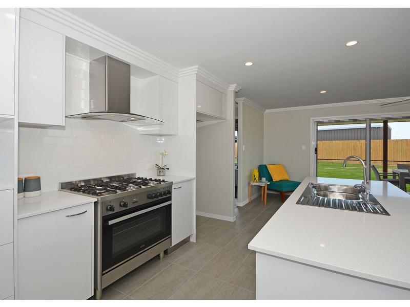 25 Honey Myrtle Close, Burrum Heads QLD 4659