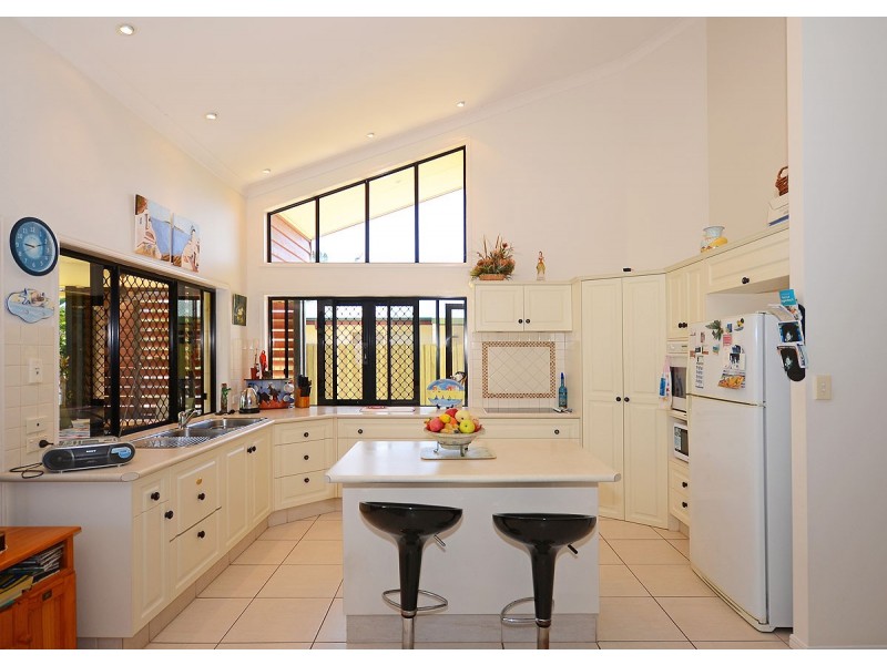 99 Riverview Drive, Burrum Heads QLD 4659